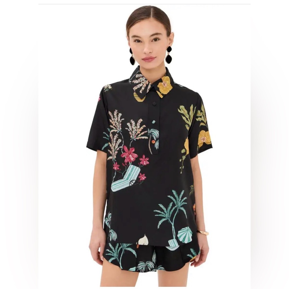 NWT Isla & White Sol Floral Print Top. Size S